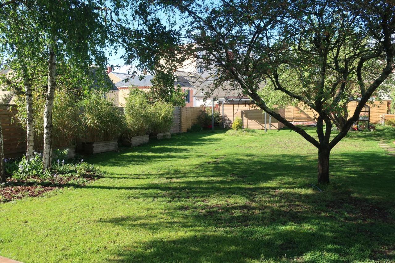 לינה וארוחת בוקר לה מאנש Au Jardin De L'Eventail מראה חיצוני תמונה